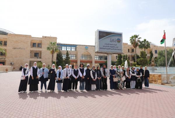 جامعة الزرقاء تشارك في اجتماع نيابي حول تعزيز مشاركة الشباب في التحديث السياسي