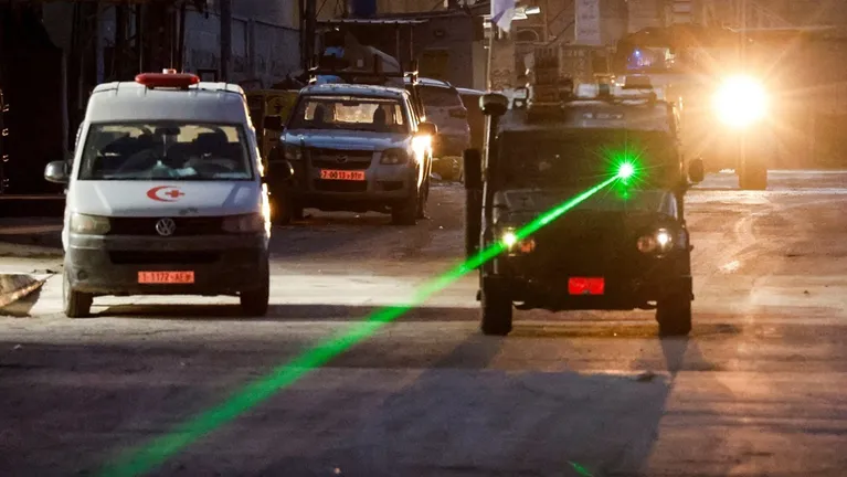 قوات الاحتلال تنفذ حملة اقتحامات واعتقالات بالضفة