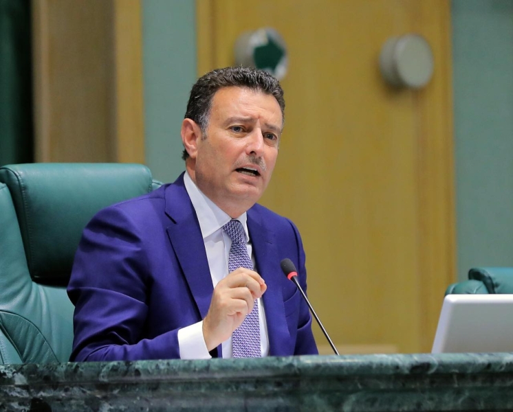 الصفدي يرفض إعطاء الحديث للنواصرة : اذا براسكوا موال غنوه برا