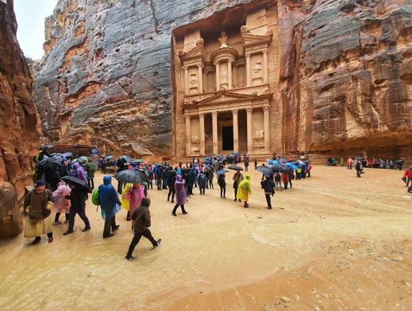 سلطة إقليم البترا: لا صحة لفقدان سياح بالموقع الأثري