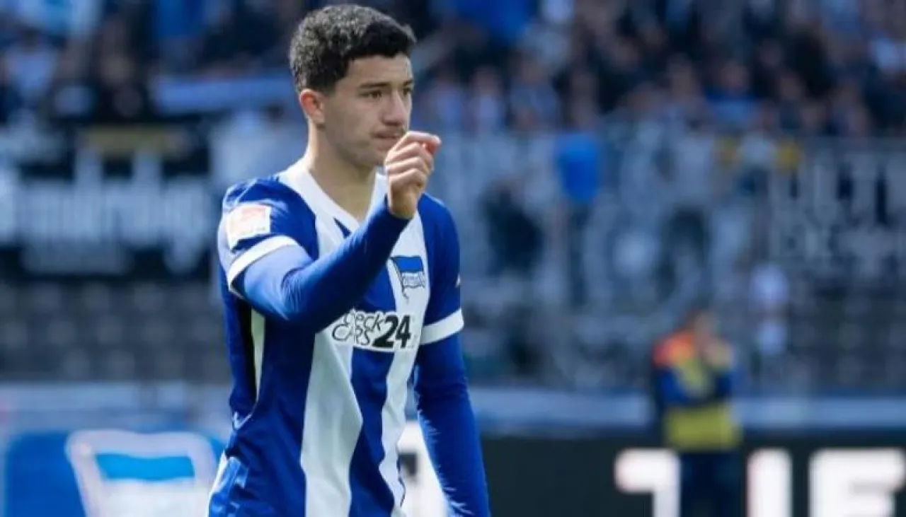 رغم توقيعه لليفركوزن.. لماذا يغامر هيرتا برلين بالجزائري مازا؟