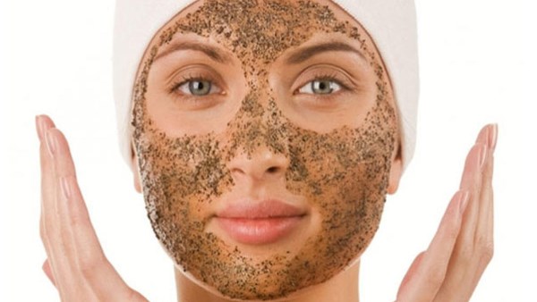 مقشرات طبيعية تخلصك من الجلد الميت وتغذي البشرة