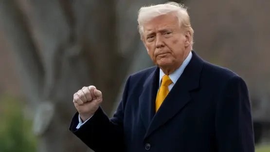 ترامب: الحوثيون استسلموا.. والضربات الأميركية ستتوقف