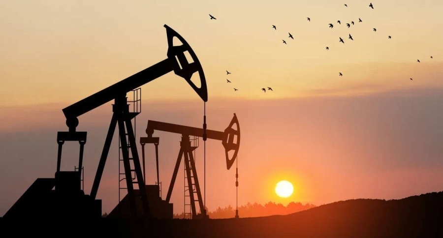 النفط يصعد 4 بعد مؤشرات على زيادة الطلب في أوروبا والصين