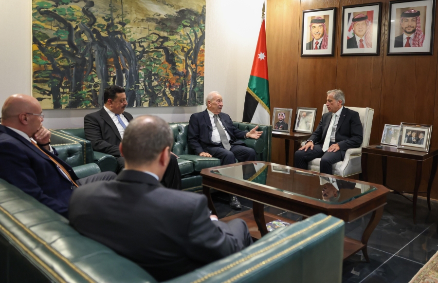 حسان يشيد بتخصيص الكهرباء الأردنية 5 من أرباحها لدعم الصحة والتعليم والنقل العام