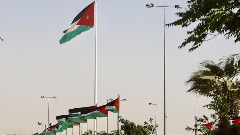 وكالة فيتش تثبت التصنيف الائتماني للأردن عند BB وتتوقع انخفاض الدين العام