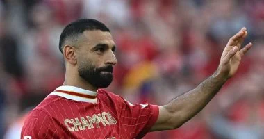 بعد خروج برشلونة من الأبطال .. صلاح يعود بقوة إلى سباق الكرة الذهبية