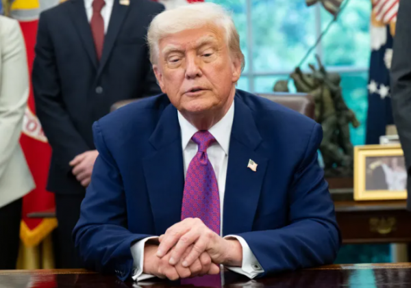 ترامب للمهاجرين غير الشرعيين: احجزوا رحلتكم المجانية الآن