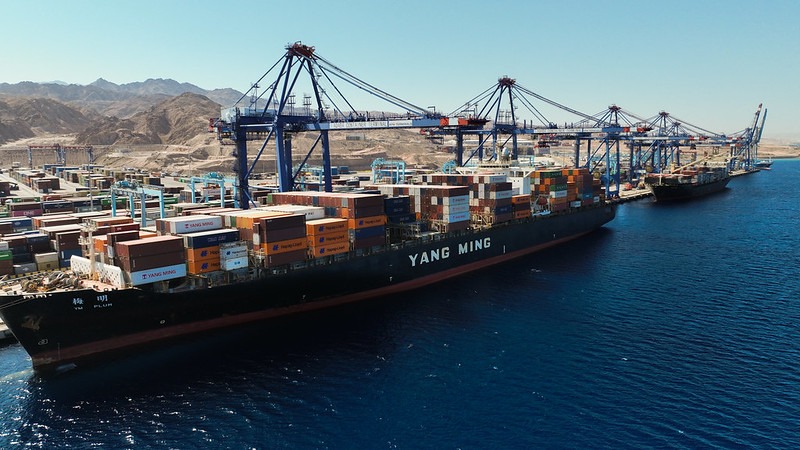 نمو صادرات المملكة من المجوهرات والألبسة والأسمدة حتى نهاية شباط