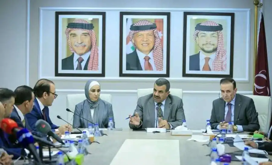 القانونية النيابية تلتقي نقيب المقاولين وعددا من أعضاء النقابة