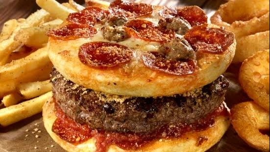 طريقة عمل برجر على الفحم