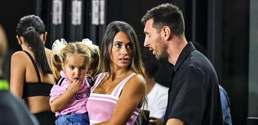 لم تعد قادرة على تحمّله .. هل انفصل ميسي عن زوجته أنتونيلا بسبب الخيانة؟