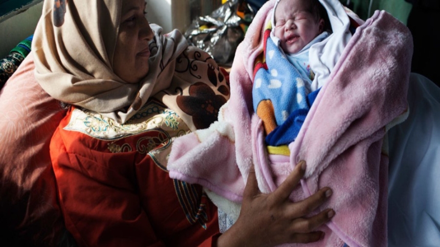 النساء الحوامل في غزة يصارعن الجوع والتشوهات