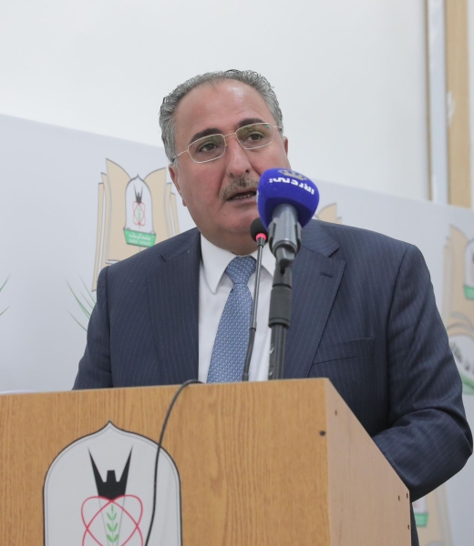 الخصاونة: الملك وولي العهد يؤكدان دوما الإهتمام بالشباب