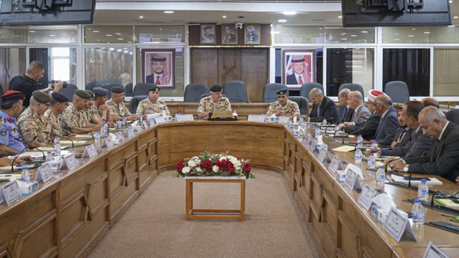 رئيس هيئة الأركان المشتركة يزور كلية الدفاع الوطني الملكية الأردنية
