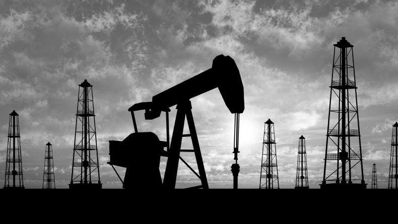 أسعار النفط تستقر عالميا بدعم انحسار المخاوف التجارية ونزول الدولار