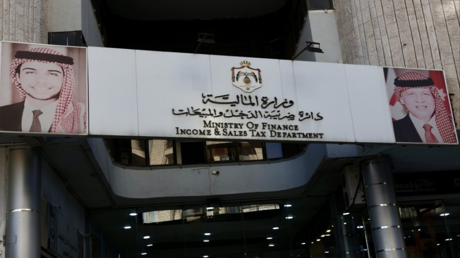 الموافقة على تسوية 803 قضايا عالقة بين مكلفين ودائرة ضريبة الدخل والمبيعات