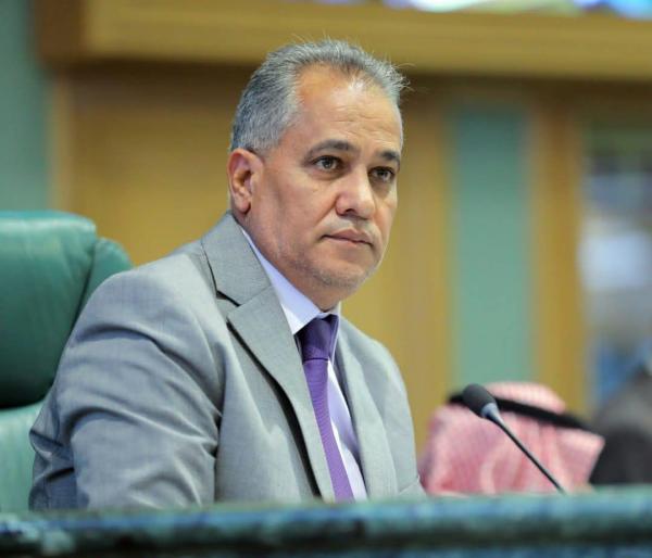 الهميسات يسأل عن تأخير تعيين مدير عام بنك المدن والقرى