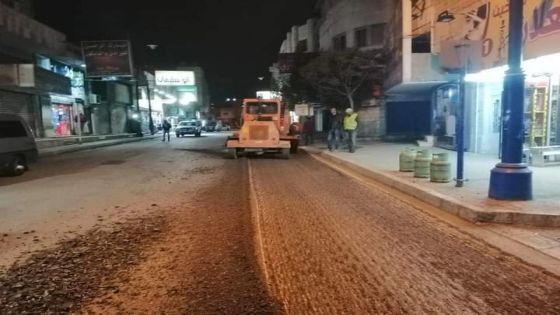 الامانة تباشر أعمال تعبيد ليلية مساء اليوم الخميس