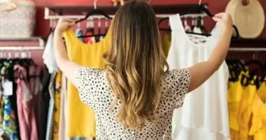 6 قطع ملابس أساسية فى خزانتك تضمن لك الأناقة بأقل مجهود