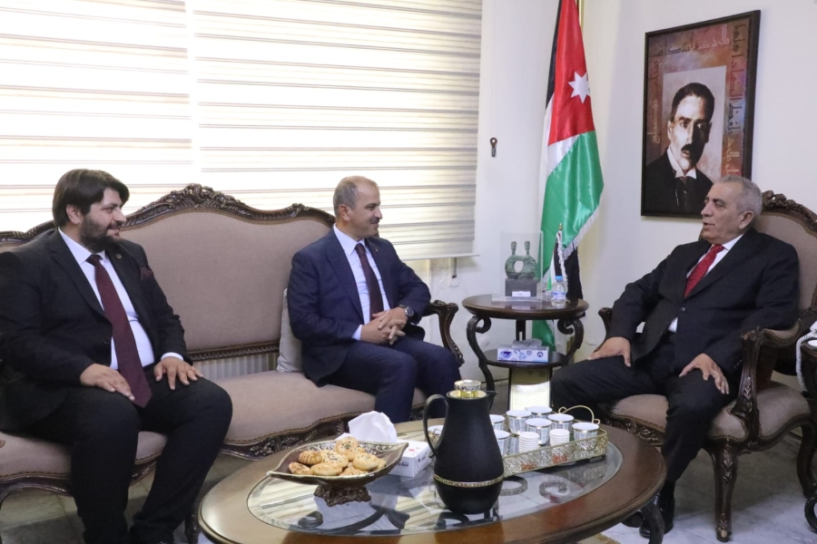 وزير الثقافة والسفير التركي يبحثان سبل تعزيز العلاقات الثنائية