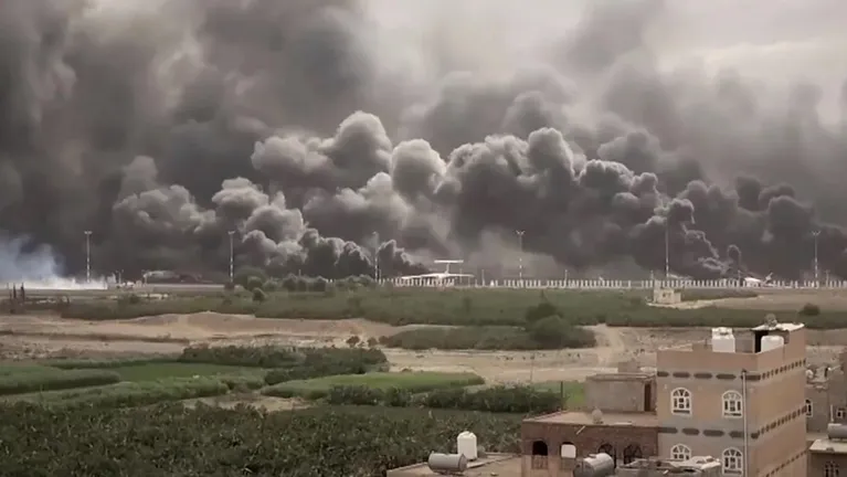 الاحتلال الإسرائيلي يهاجم 3 موانىء في اليمن