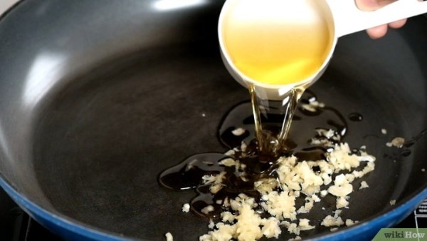 طريقة عمل الثوم والزيت مع المكرونة.. أسرار الطبق الإيطالي البسيط