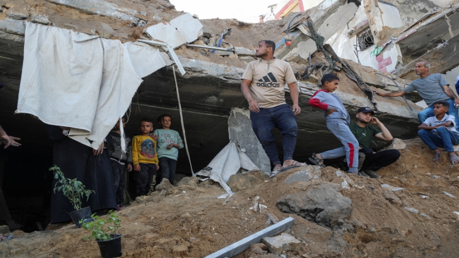 شهداء وجرحى جراء تكثيف القصف الإسرائيلي على قطاع غزة