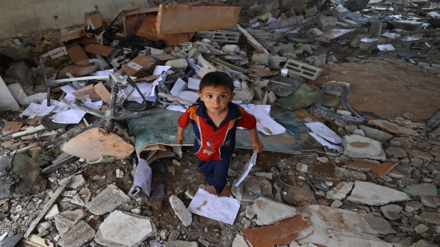 بدء دخول شاحنات محملة بطعام الأطفال إلى غزة اليوم