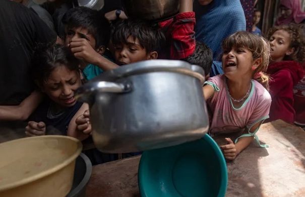 مسؤول إسرائيلي: مساعدات غزة ستشمل مواد غذائية وأدوية