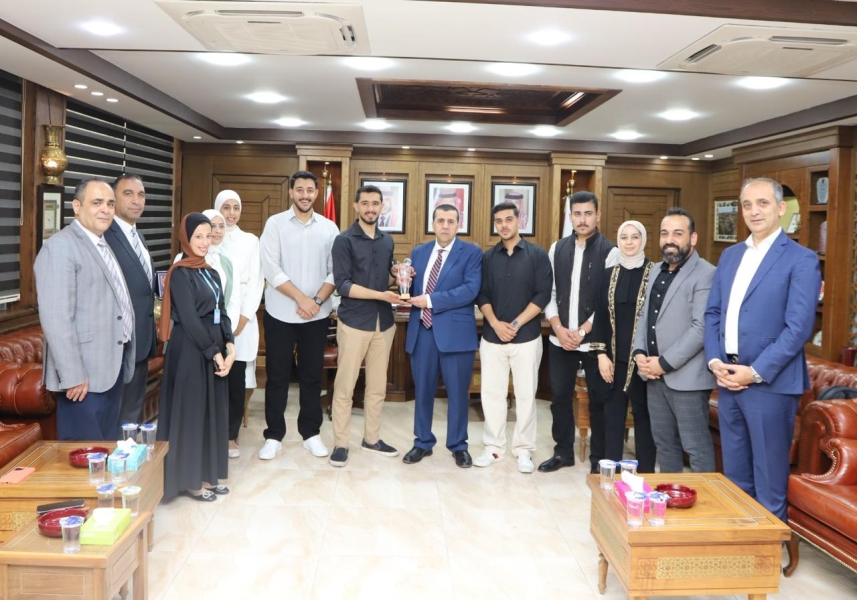 البلقاء التطبيقية تكرم الطلبة الفائزين بجائزة الحسن بن طلال للتميز العلمي لعام 2025