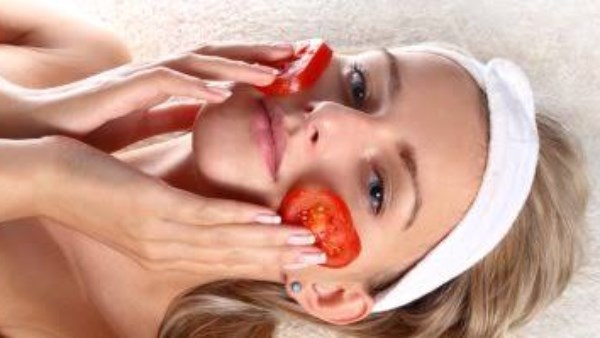 قبل وبعد الخروج بالنهار .. ماسكات لا تستغني عنها في الصيف