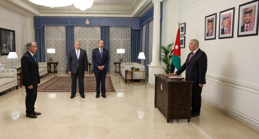 المجالي يؤدي القسم بتعيينه رئيسًا لمجلس مفوضي سلطة العقبة