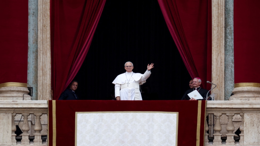 البابا يؤكد استعداده لاستضافة محادثات سلام بين روسيا وأوكرانيا