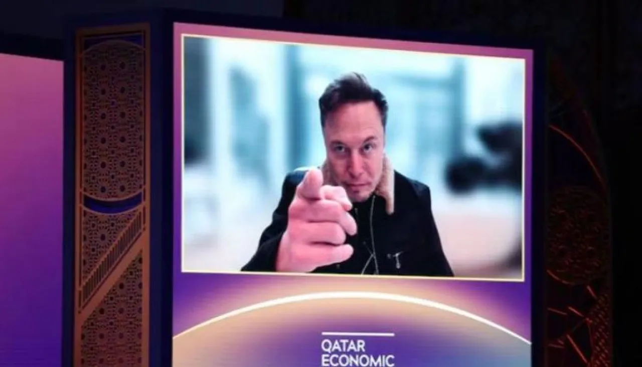 إيلون ماسك يؤكد استمراره على رأس تسلا لـ5 سنوات قادمة