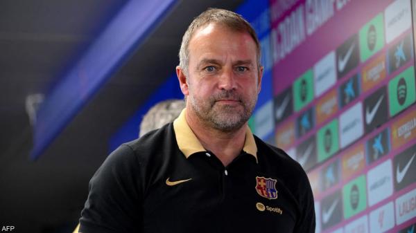 برشلونة يعلن نبأ سارا بشأن مدربه الألماني فليك