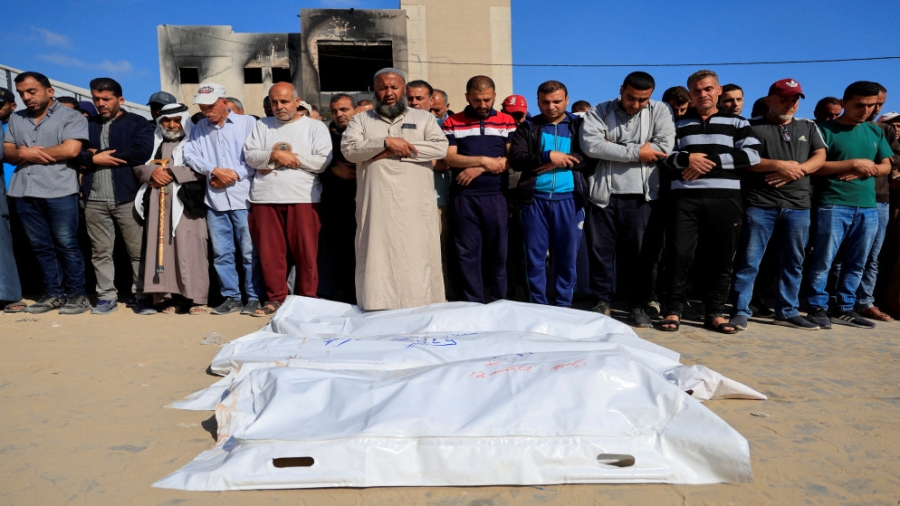 15 شهيدا بينهم 9 من عائلة واحدة في قصف الاحتلال على عدة مناطق في غزة