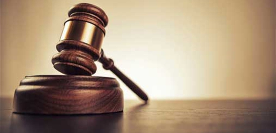 بعد أن وصف زوجته بـالبومة... القضاء يتدخل ويغرّم الزوج