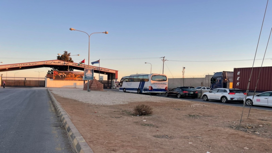 النائب أبو حسان يطالب بإلغاء شرط الموافقة المسبقة للأردنيين الراغبين بزيارة سوريا