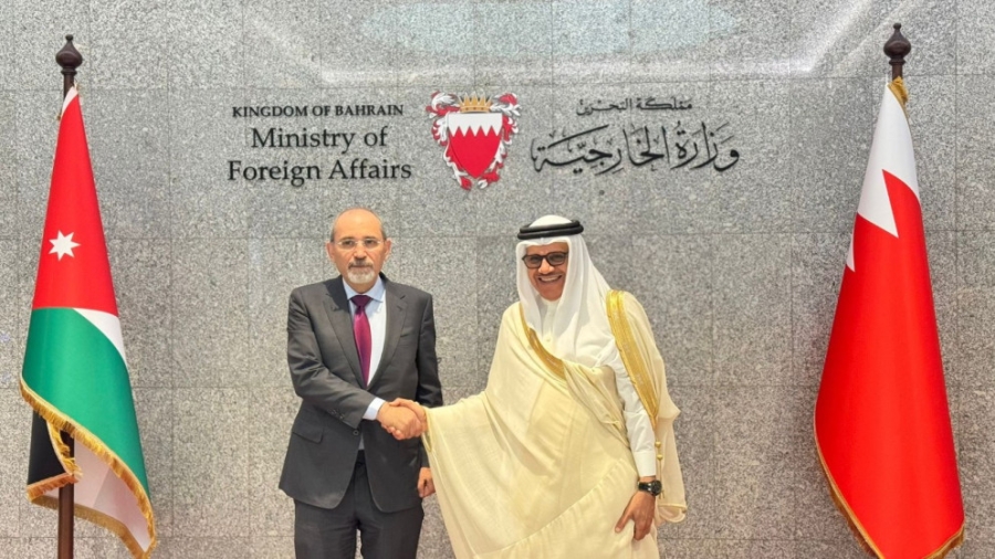 وزير الخارجية يجري مباحثات موسّعة مع نظيره البحريني