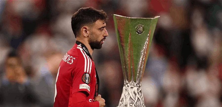 بعد الخسارة أمام توتنهام... هل يرحل برونو فرنانديز عن يونايتد؟