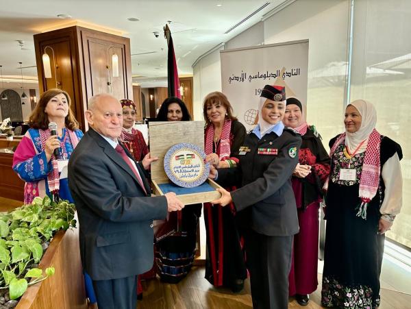 النادي الدبلوماسي الأردني يحتفل بالاستقلال