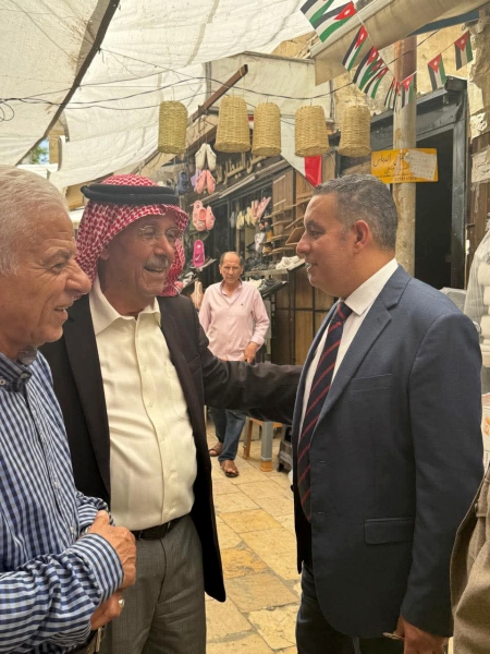 رئيس مجلس محافظة البلقاء يتفقد مشروع تأهيل الوسط التراثي في مدينة السلط