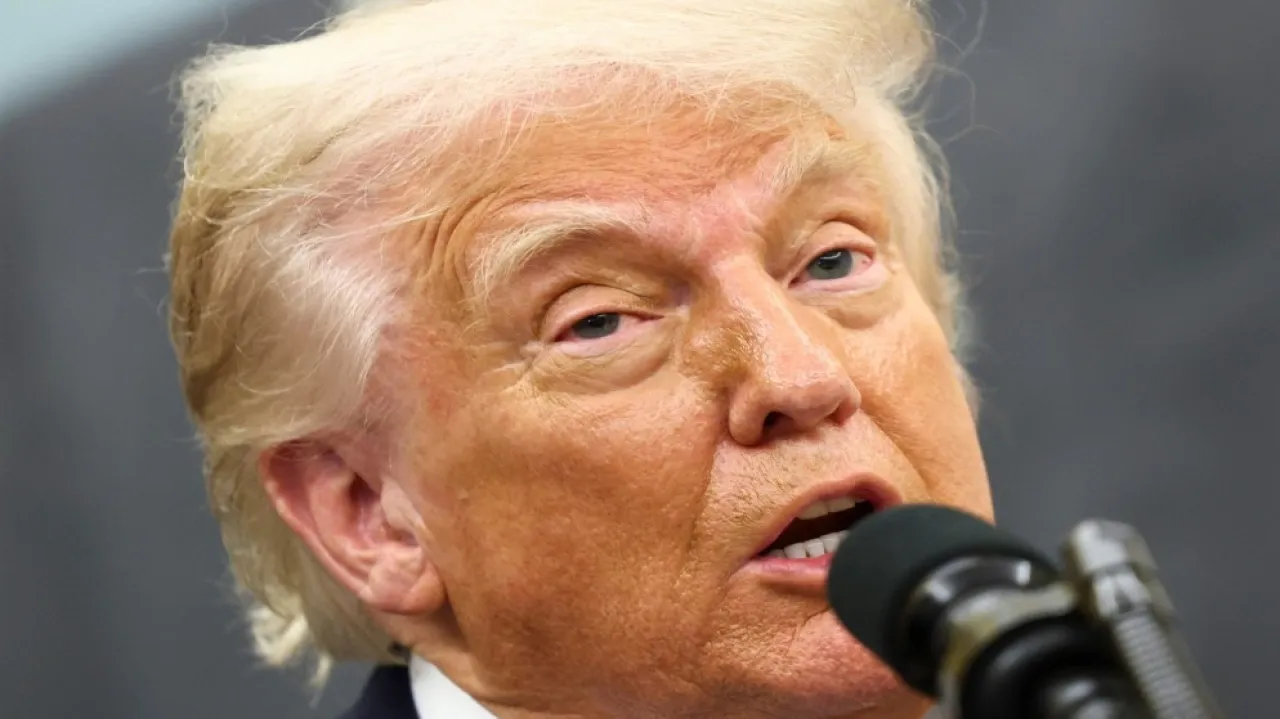 ترمب يسعى إلى تسريع إصدار تراخيص نووية جديدة