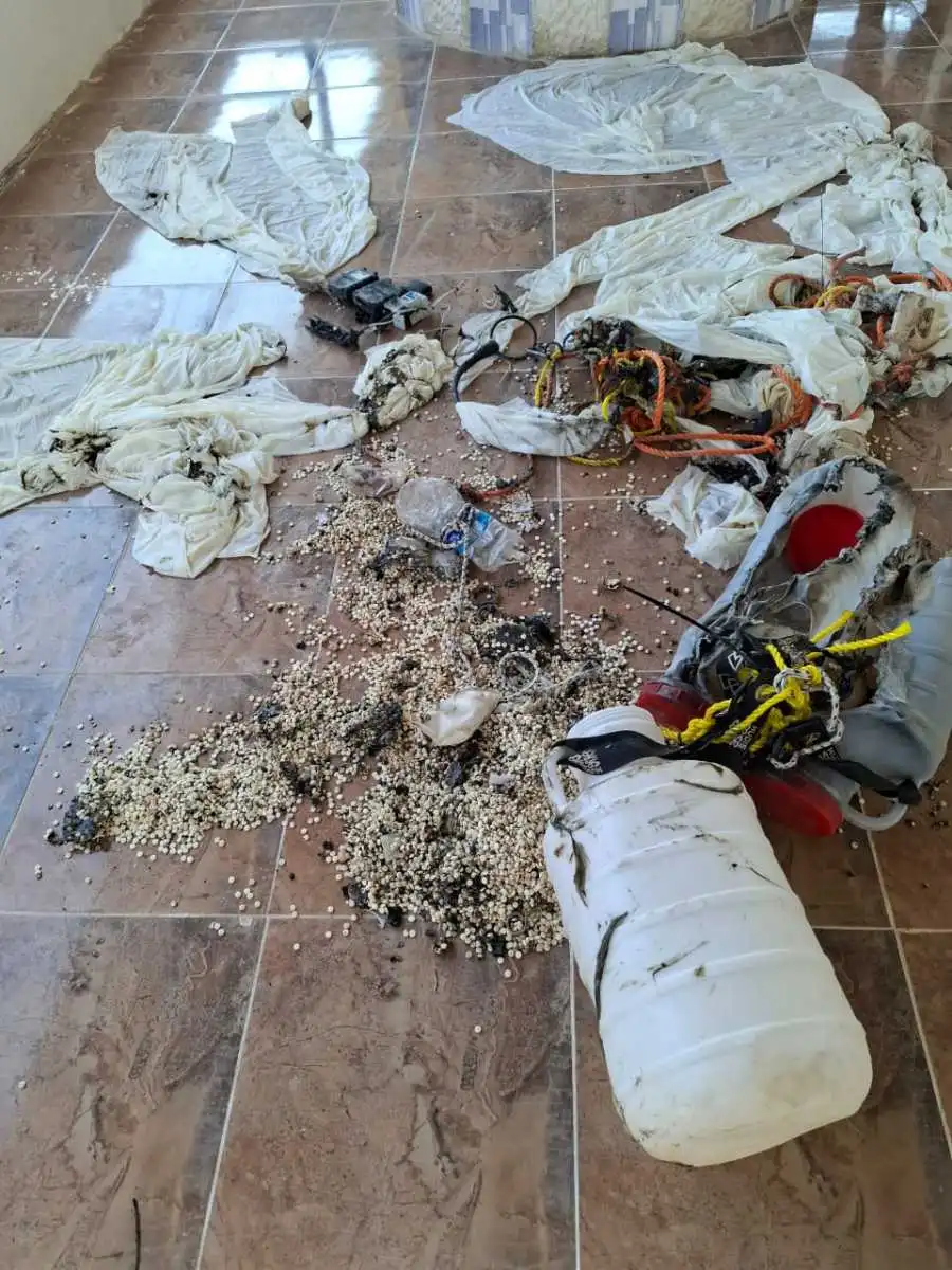 الجيش يحبط محاولة تهريب مواد مخدرة محملة بوساطة بالونات موجهة عن بعد