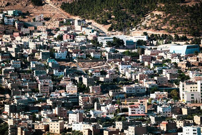 الطفيلة تباهي باستقلال الوطن وإنجازاته