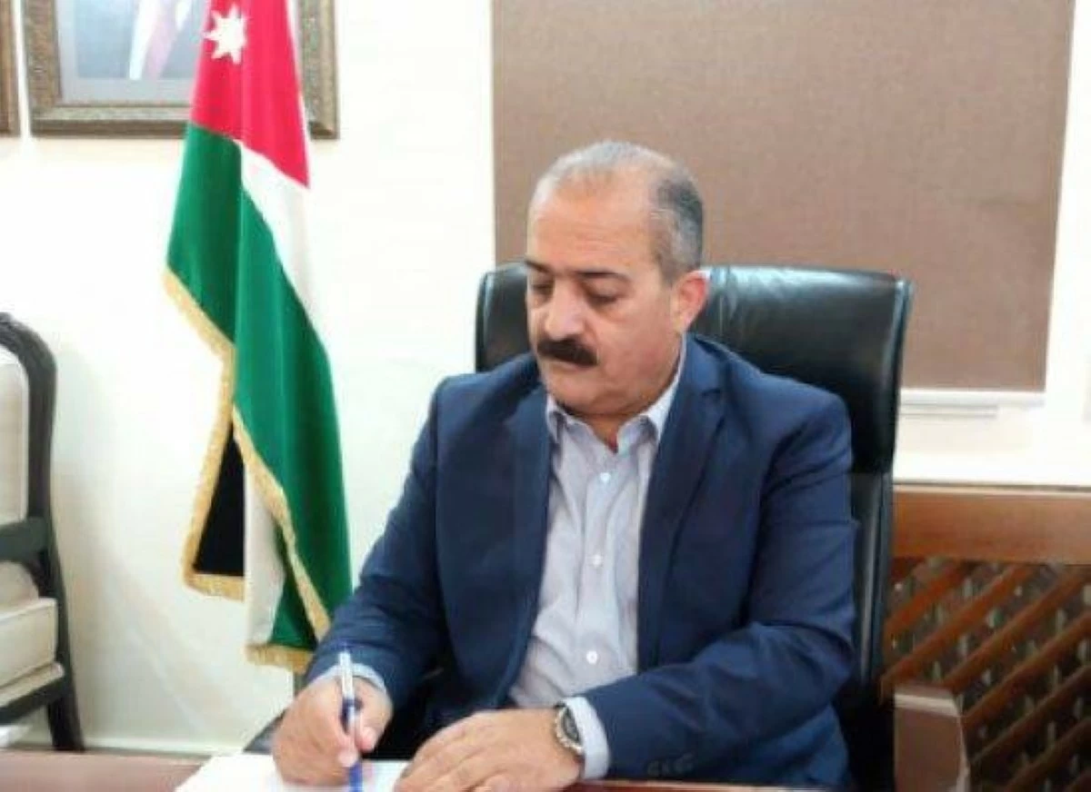 محافظ إربد يدعو إلى دراسة الواقع المروري لطريق سراس بالمزار الشمالي