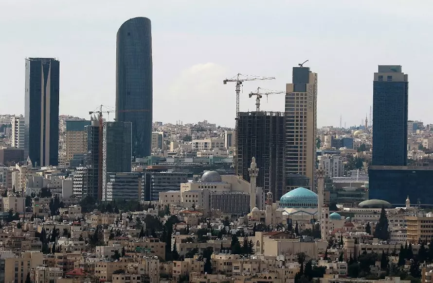 قطاع التجارة والخدمات ... ازدهار ونمو متواصل في ظل الاستقلال