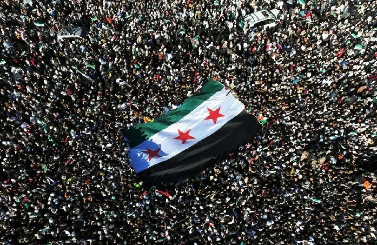 تشمل الرئيس الشرع.. ‏الخزانة الأميركية تصدر ترخيصا بالتخفيف الفوري للعقوبات على سوريا