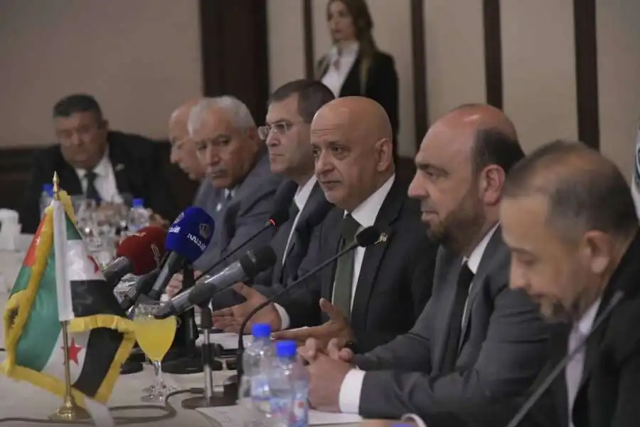 بالصور...تجارة الأردن ترسى عهدا جديدا من التعاون التجاري والاستثماري مع سوريا